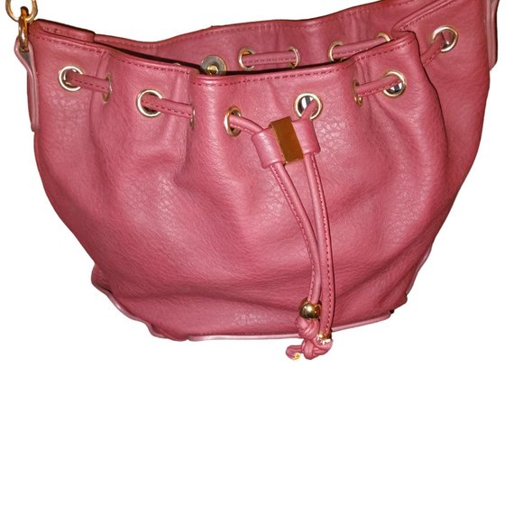 Charming Charlie Crossbody Bucket Bag EUC - Picture 2 of 4